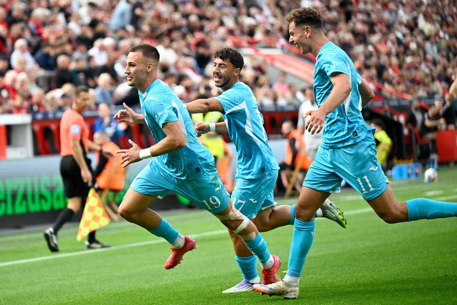 Hoffenheim célébrant le but de la victoire.
