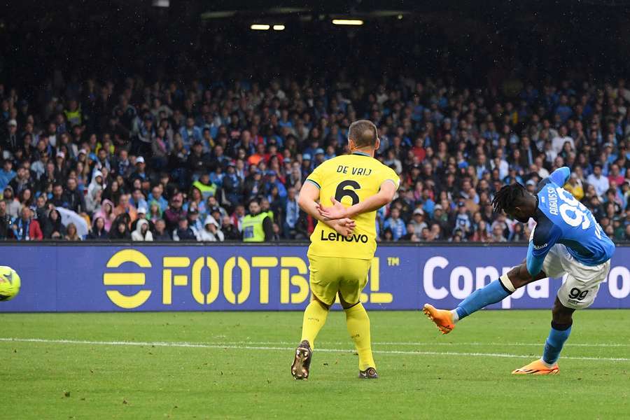 Naples a dû travailler dur pour prendre les trois points