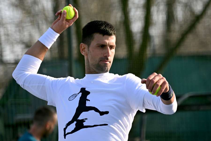 Djokovic se siente "casi al 100%" y jugará el torneo de Dubái