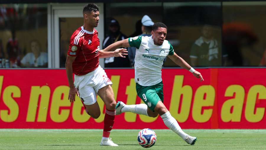 Vitor Roque passou em branco mais uma vez no Mundial de Clubes