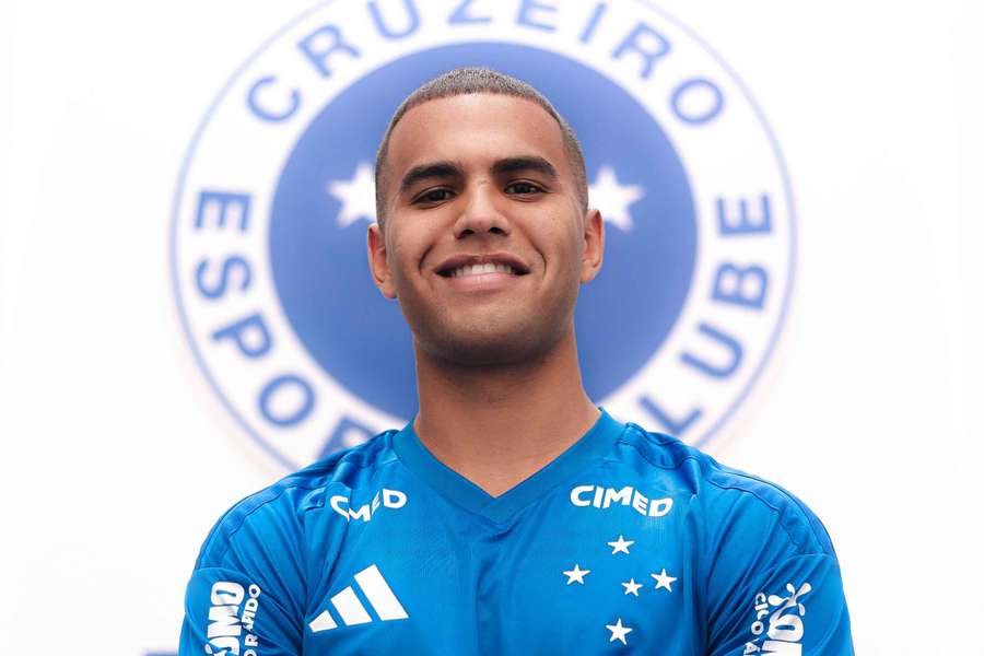 João Costa é o novo reforço do Cruzeiro João Costa é o novo reforço do Cruzeiro