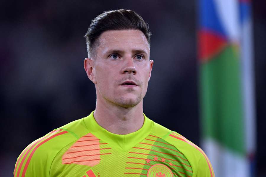 Ter Stegen je na zozname zranených hráčov. Ter Stegen je na zozname zranených hráčov.