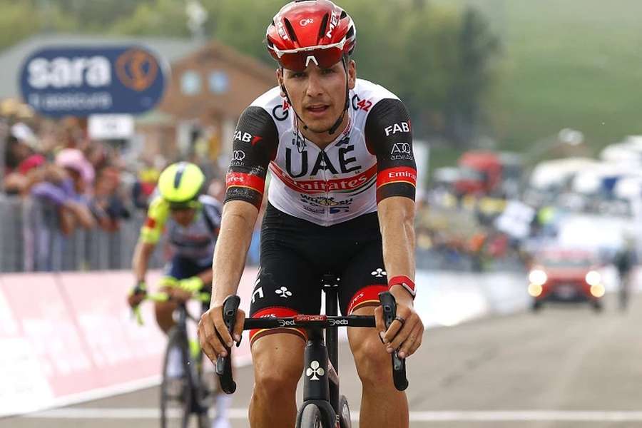 João Almeida sobe a segundo na Volta a Suíça
