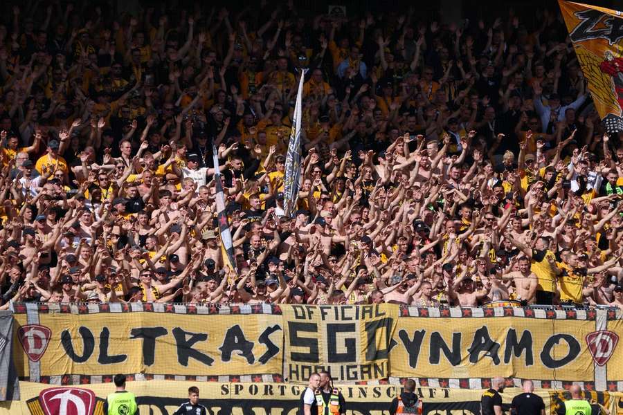 Die Dresden-Fans beim Spiel gegen Elversberg.