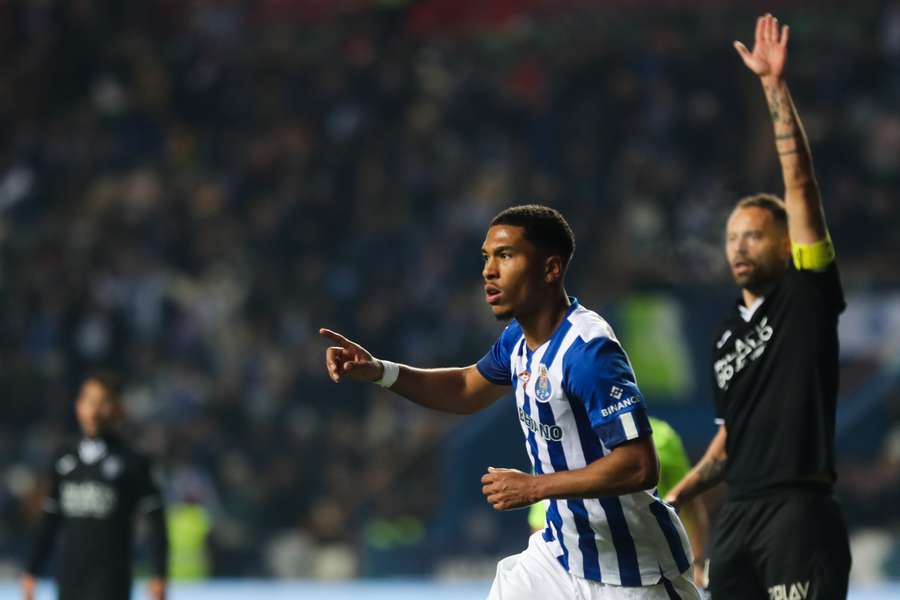 Namaso fez o segundo golo do FC Porto frente ao Académico Viseu