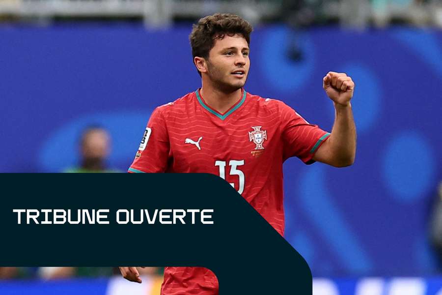 João Neves. João Neves.