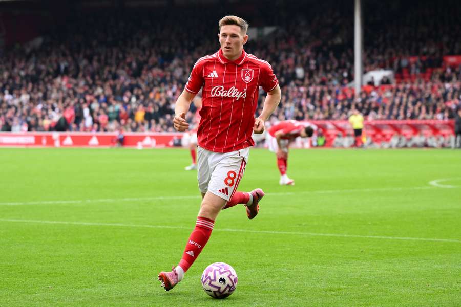 Elliot Anderson on the ball for Nottingham Forest Elliot Anderson on the ball for Nottingham Forest