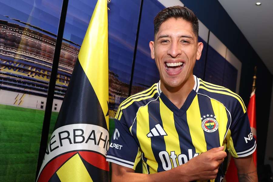 Přestupy ONLINE: Ederson čeká na přesun, posila pro Hamburk, Álvarez do Fenerbahce