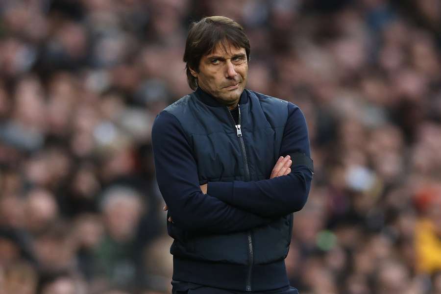 Antonio Conte le 1er janvier lors de la défaite de Tottenham face à Aston Villa.