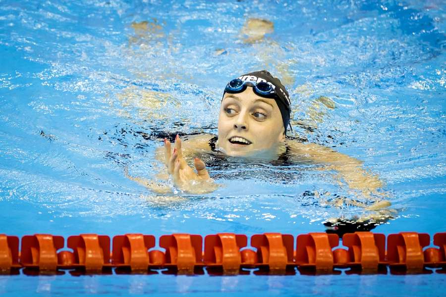 Marrit Steenbergen wint de swim off voor de finale van de 50 vrij