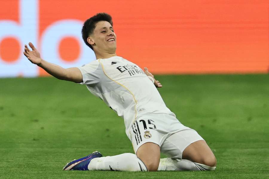 Real Madryt wyklucza odejście Ardy Gulera. Mourinho jest pod wrażeniem tureckiej gwiazdy Real Madryt wyklucza odejście Ardy Gulera. Mourinho jest pod wrażeniem tureckiej gwiazdy
