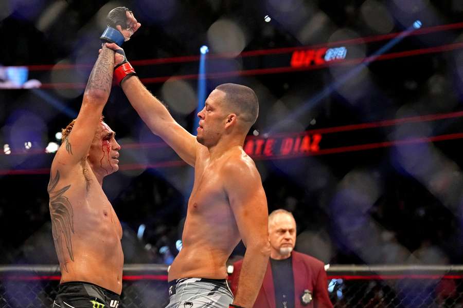 Nate Diaz submits Ferguson to end UFC tenure with a win
