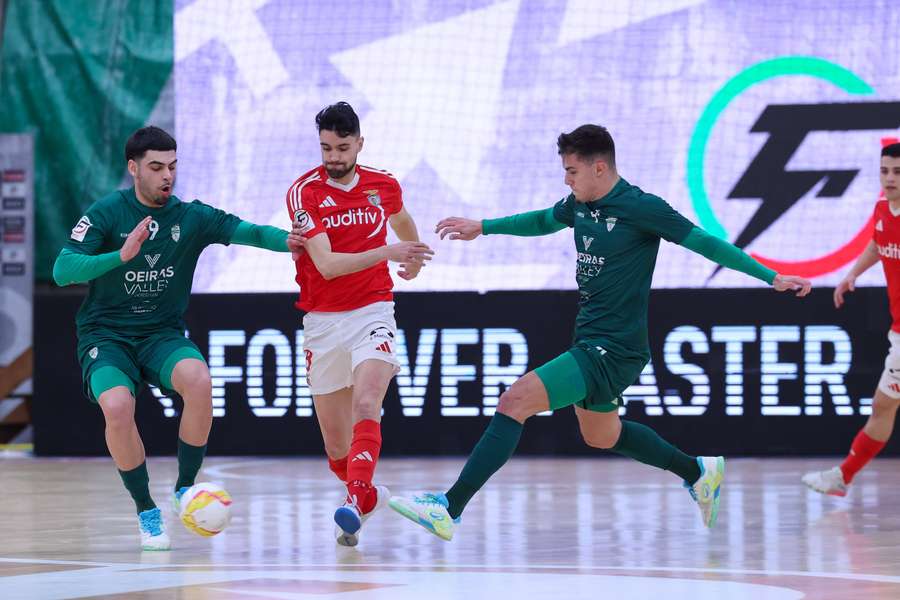 Benfica venceu o Leões Porto Salvo por 6-3