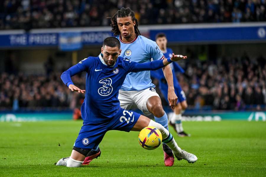 Ziyech in actie tegen Manchester City