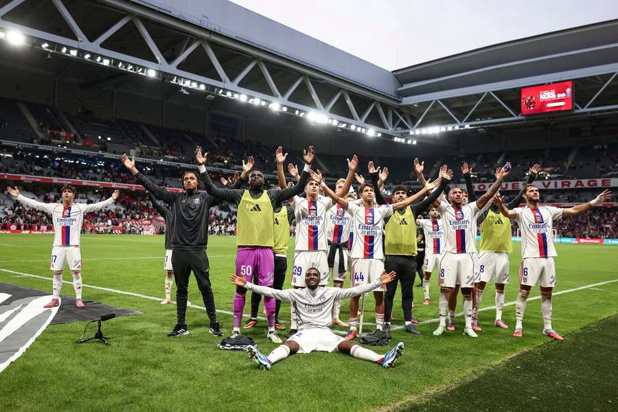 Les Lyonnais après leur victoire à Lille.