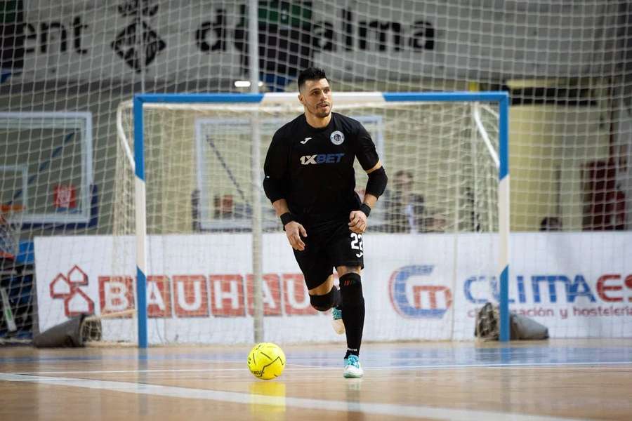 Higuita mostra arrependimento zero em ter ido para o futsal cazaque Higuita mostra arrependimento zero em ter ido para o futsal cazaque