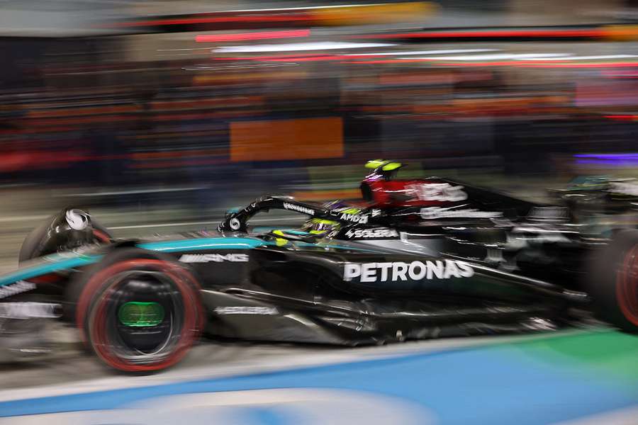 Lewis Hamilton während dem Formel 1 GP Bahrain