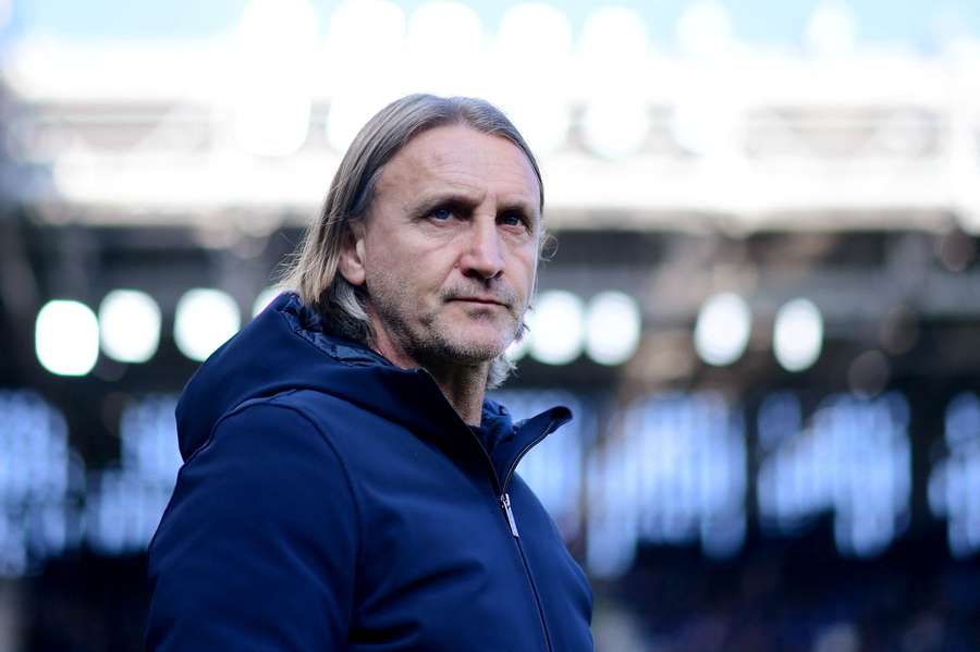 El Cagliari prescinde del entrenador Davide Nicola.