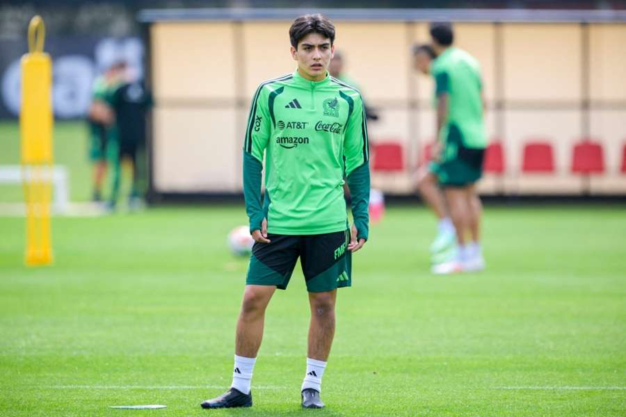 El ’10 de Gilberto Mora: la base emocional de la Selección Mexicana El ’10 de Gilberto Mora: la base emocional de la Selección Mexicana