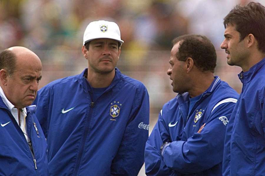 André Cruz antes da partida com a Escócia, no Mundial-1998 André Cruz antes da partida com a Escócia, no Mundial-1998