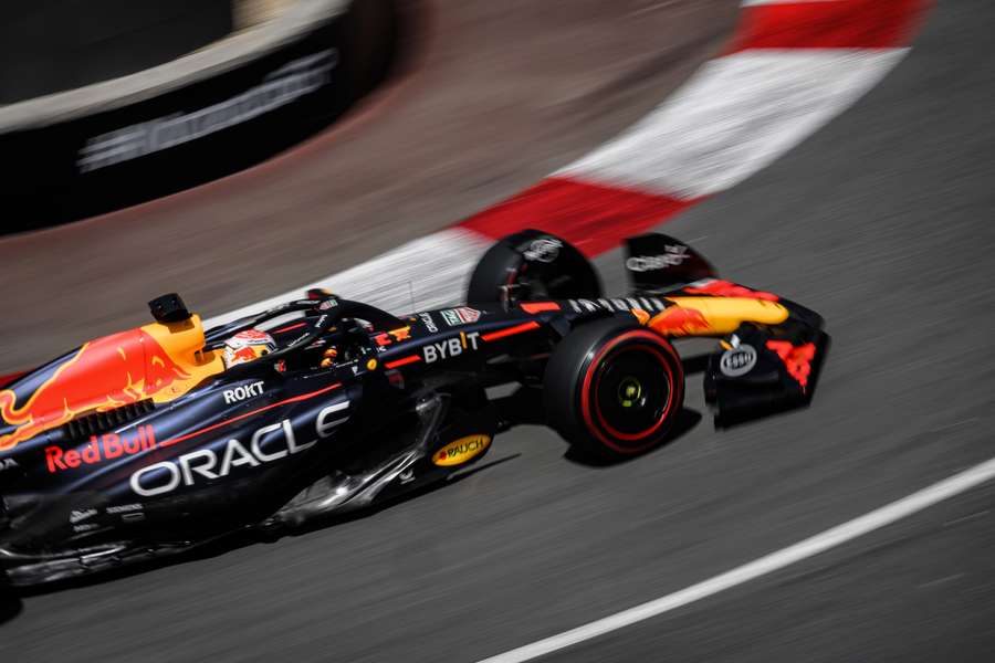 Verstappen encore rapide dans les rues de Monaco.