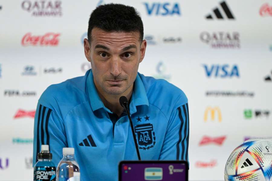 Scaloni não sabe se Di Maria e De Paul estarão aptos para jogar
