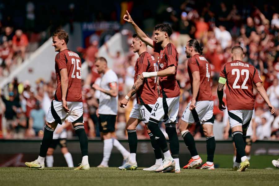 Sparta už zná potenciální soupeře pro třetí předkolo LM. Sparta už zná potenciální soupeře pro třetí předkolo LM.