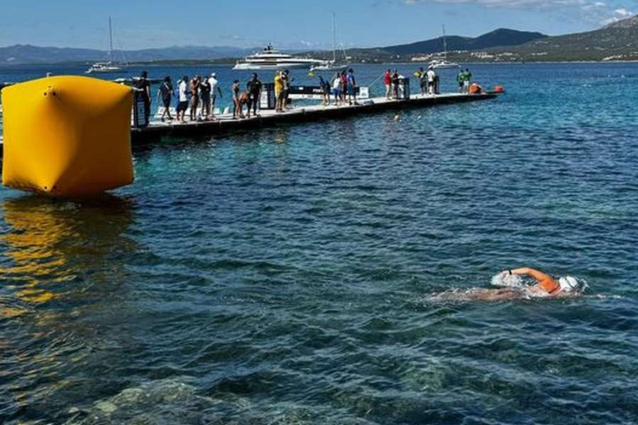 Angélica André, medalha de bronze nos últimos Mundiais, gastou 2:02.05,40 horas para cumprir o percurso na Sardenha