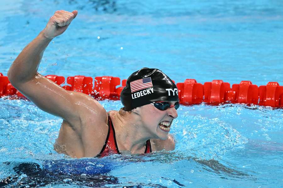 US' Katie Ledecky celebrates after winning the final of the women's 1500m freestyle 