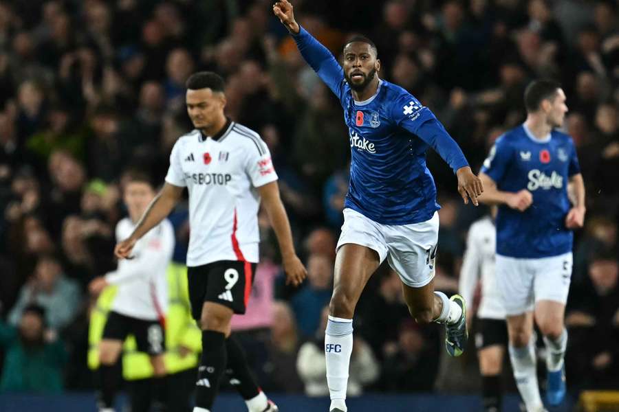 Beto festeja o golo marcado diante do Fulham