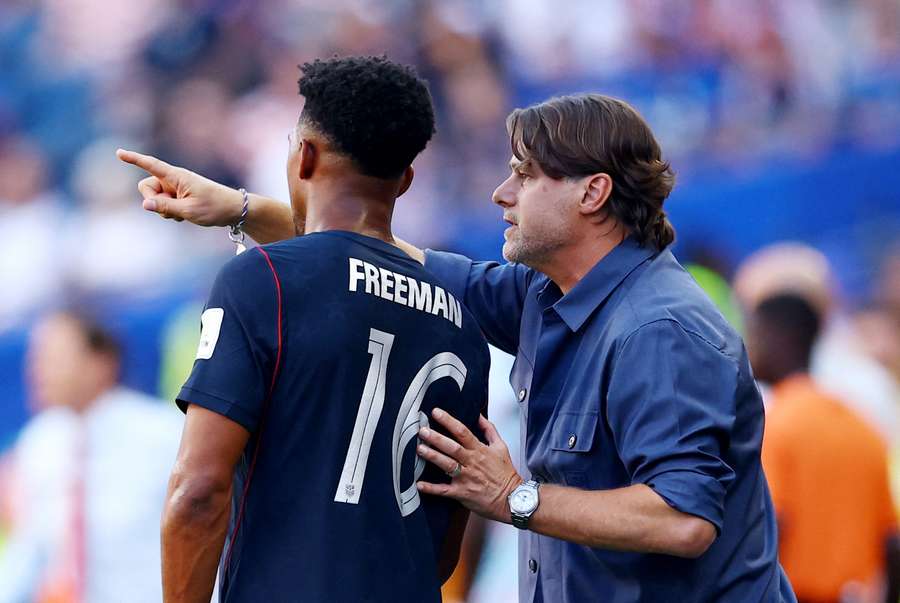 Mauricio Pochettino speaks to Alex Freeman Mauricio Pochettino speaks to Alex Freeman