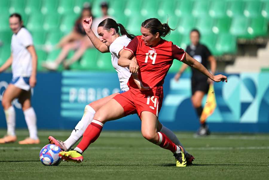 Vanessa Gilles contre la Nouvelle-Zélande.