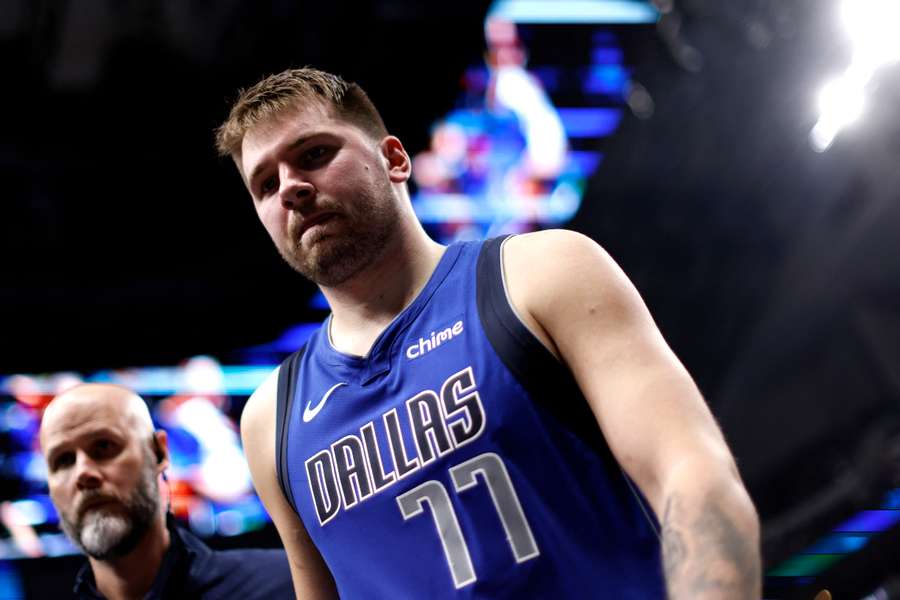 Nba: Mavericks Star Luka Doncic Injured Against Timberwolves, Could 