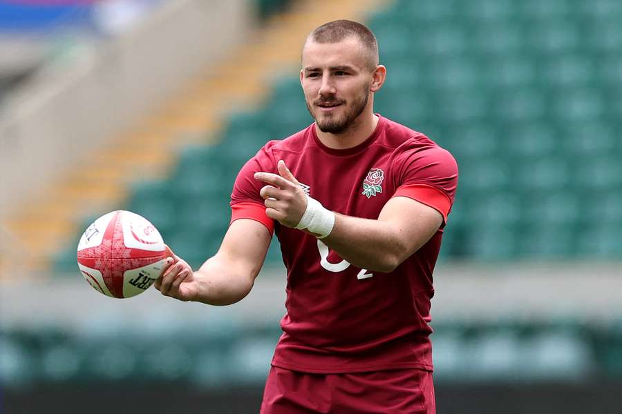 Ollie Sleightholme during an England training session at Twickenham