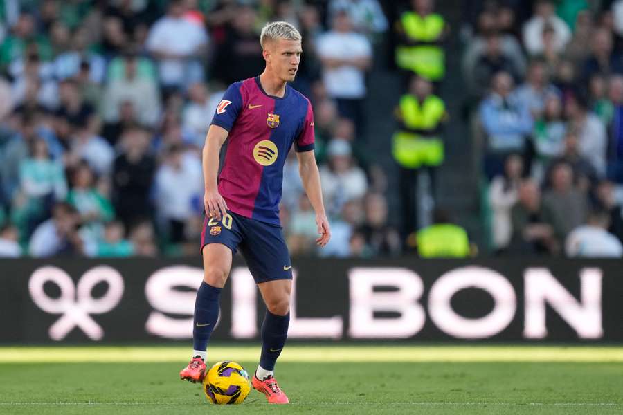 Dani Olmo, durante un partido contra el Betis esta temporada