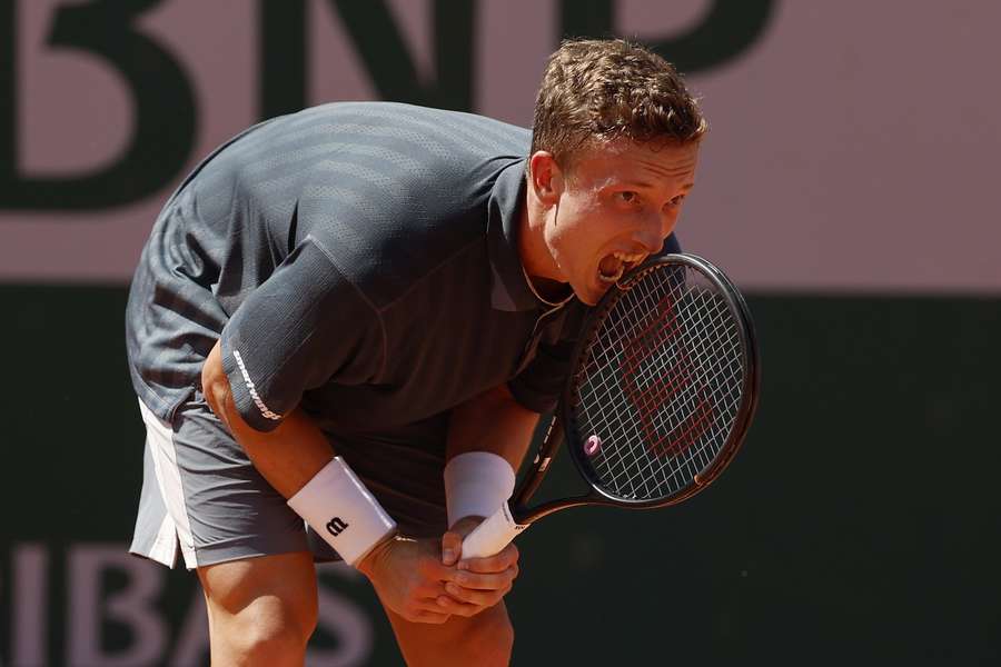 Cehul Jiri Lehecka, favoritul numărul 12, părăsește Roland Garros încă din primul tur