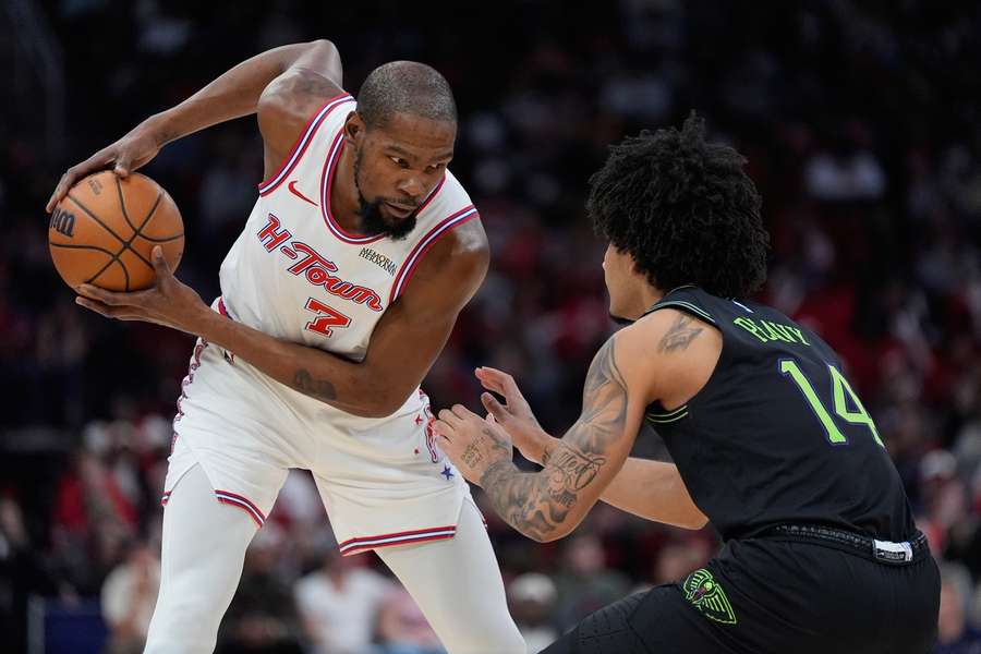 Durant neprestáva produkovať body.