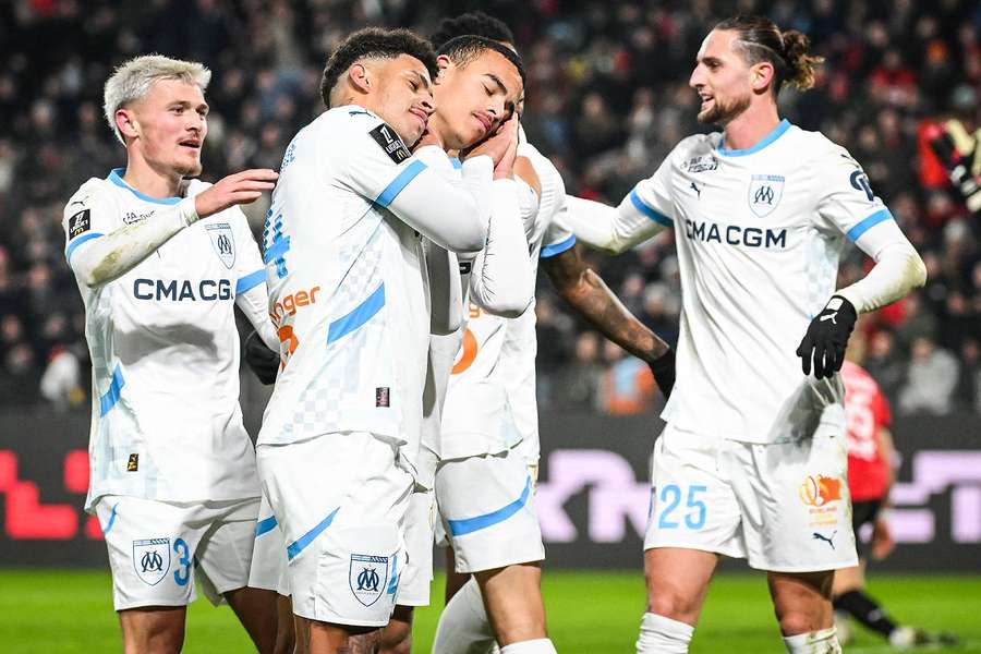 Greenwood, felicitado por sus compañeros