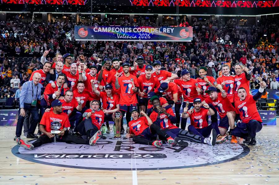 Felicidad extrema en los jugadores del Baskonia tras ganar la Copa del Rey Felicidad extrema en los jugadores del Baskonia tras ganar la Copa del Rey