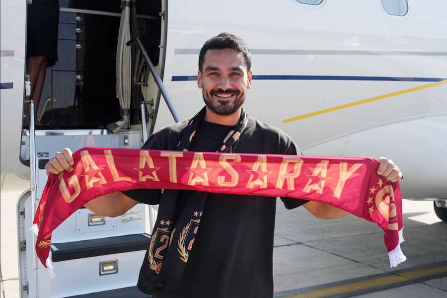 Gündogan podruhé opustil Manchester City, zkušený záložník se upsal Galatasarayi