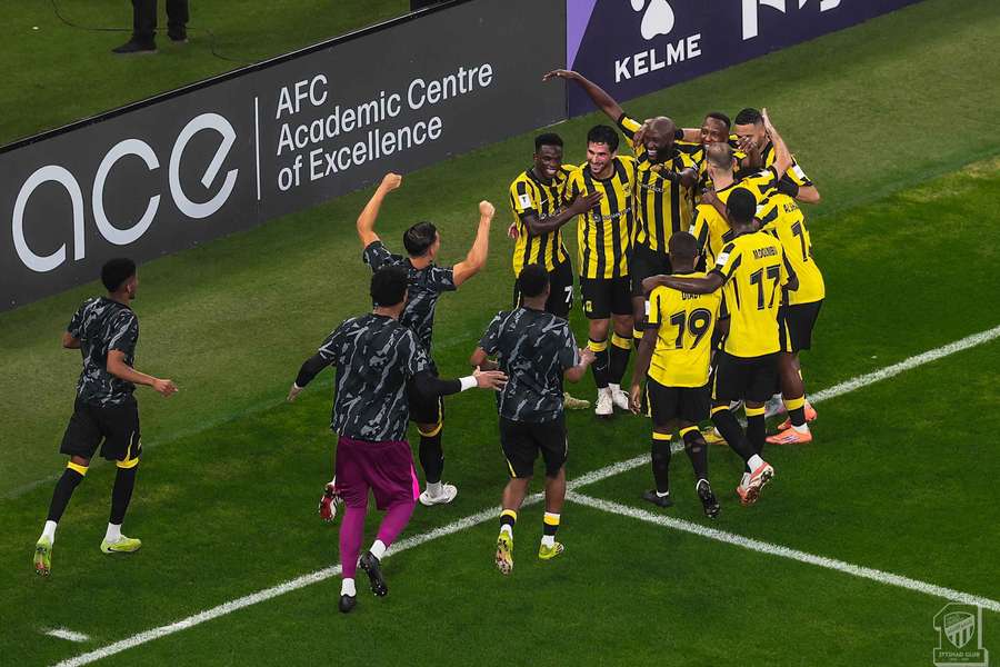 A festa dos jogadores do Al Ittihad