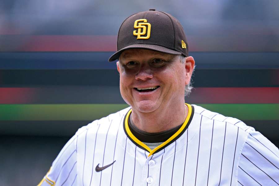 Padres manager Mike Shildt smiling