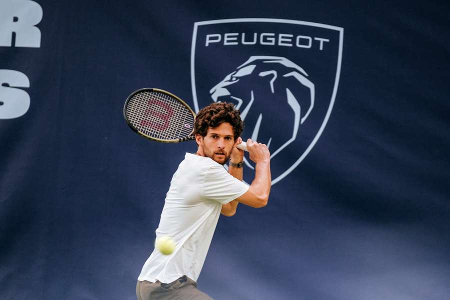 Pedro Sousa vai agora defrontar Pierre-Hugues Herbert