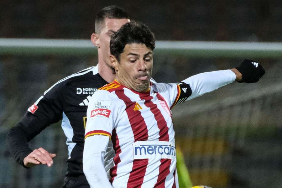 Nenê entrou ainda no decorrer do primeiro tempo