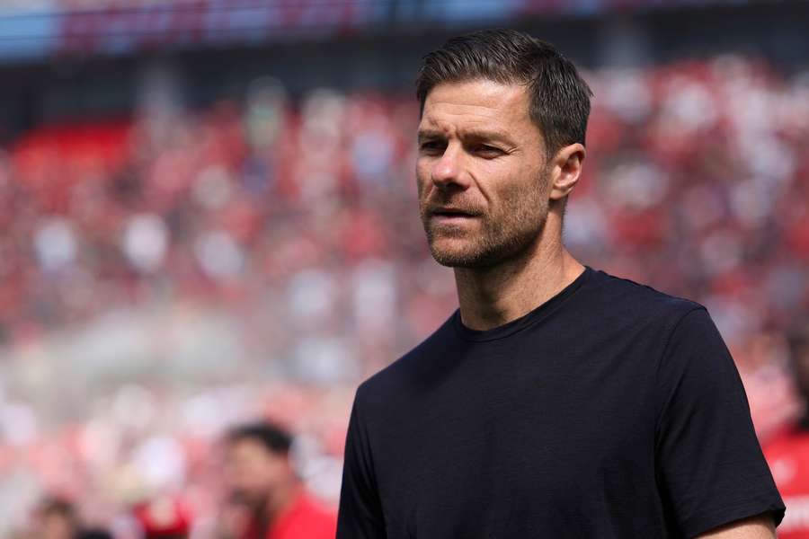 Xabi Alonso wurde zum Trainer des Jahres geehrt