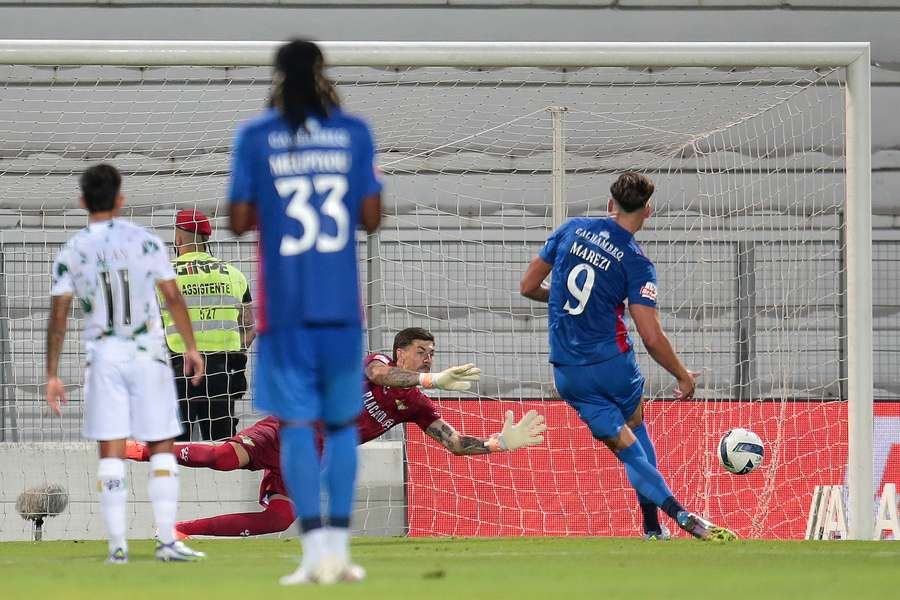 Marezi fez o golo do empate de grande penalidade
