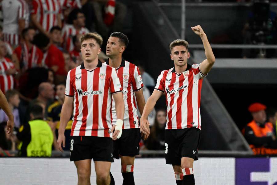 Robert Navarro celebra su gol ante el Qarabag
