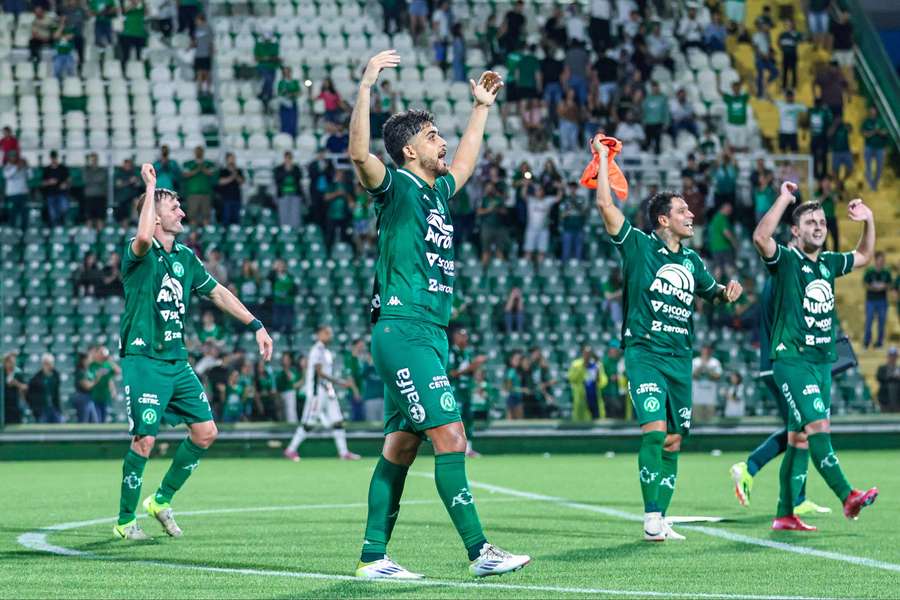 Chapecoense está no G4 da Série B Chapecoense está no G4 da Série B