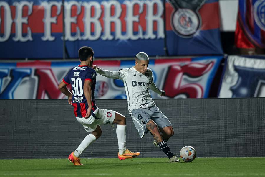 Atlético garante vaga nas quartas com vitória diante da sua torcida