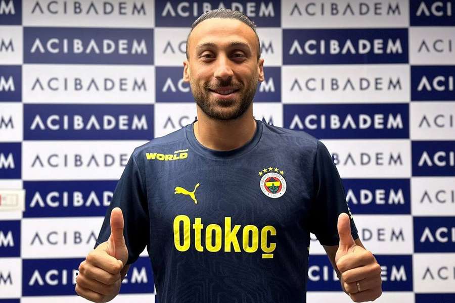 Tosun é baixa no Fenerbahçe